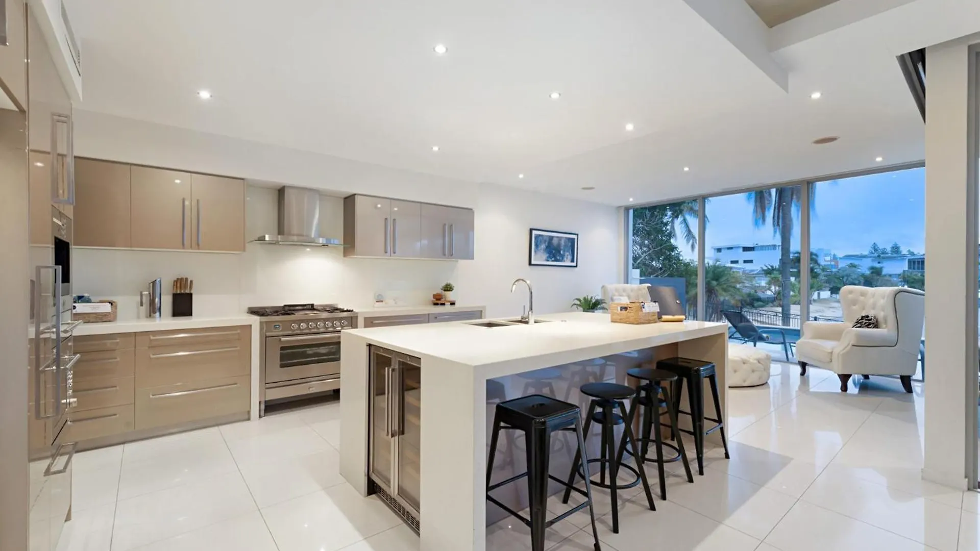 Opulence On Broadbeach غولد كوست بيت للعطل