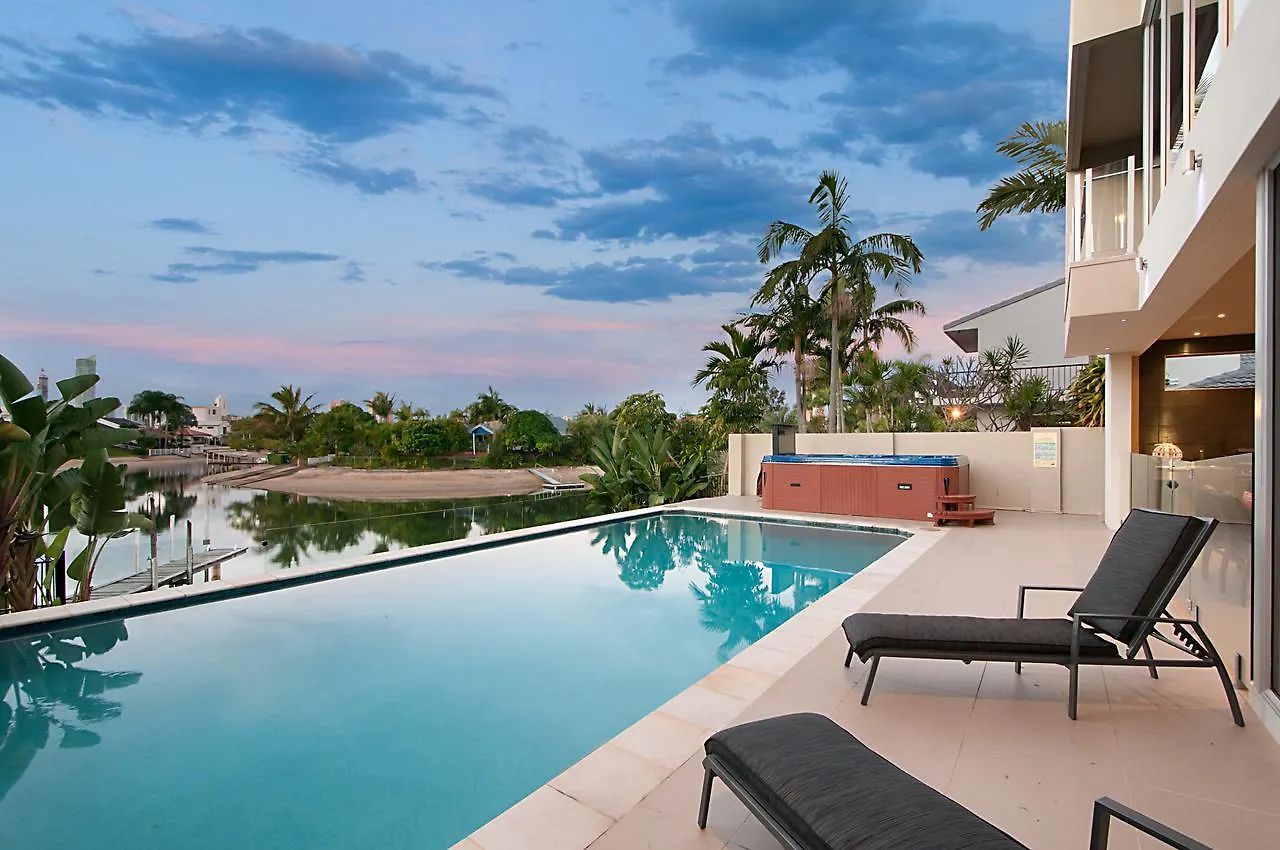 Opulence On Broadbeach location